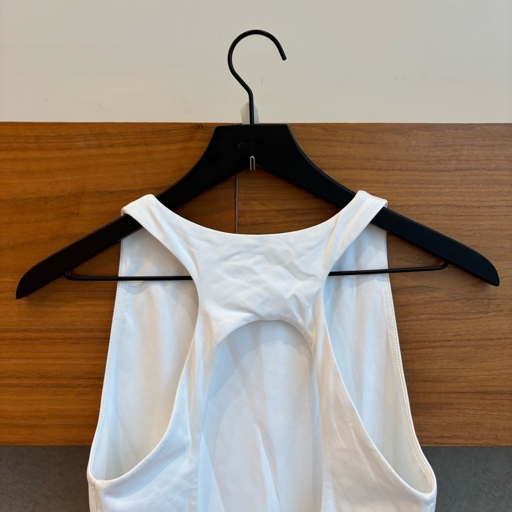 NWOT Babaton White Contour Crew Bodysuit, Size L - Picture 8 of 10